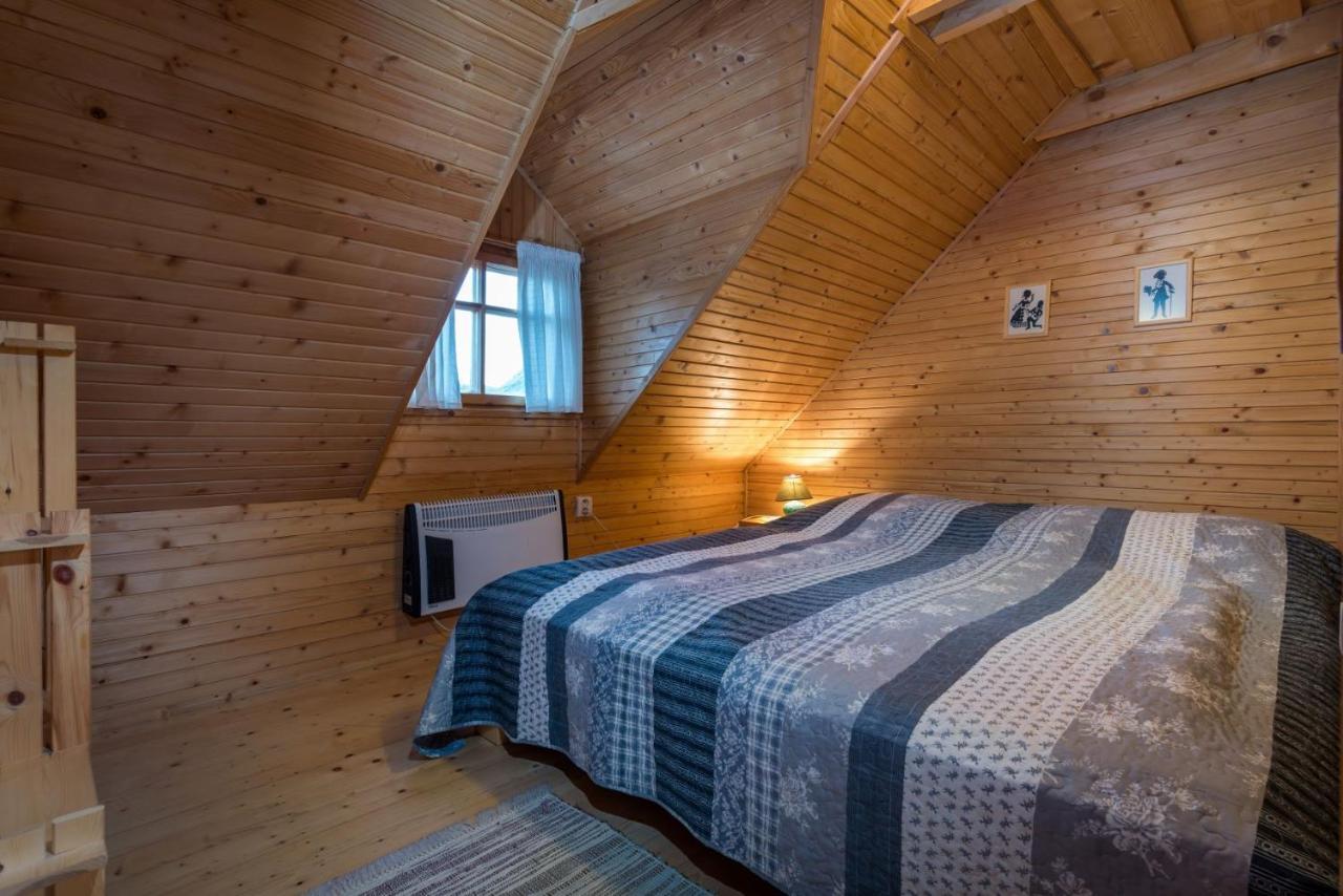 Drevenica Polomka, 5 Min Peso Restauracia, Ticha Ulica, Potok Villa Brezno Luaran gambar